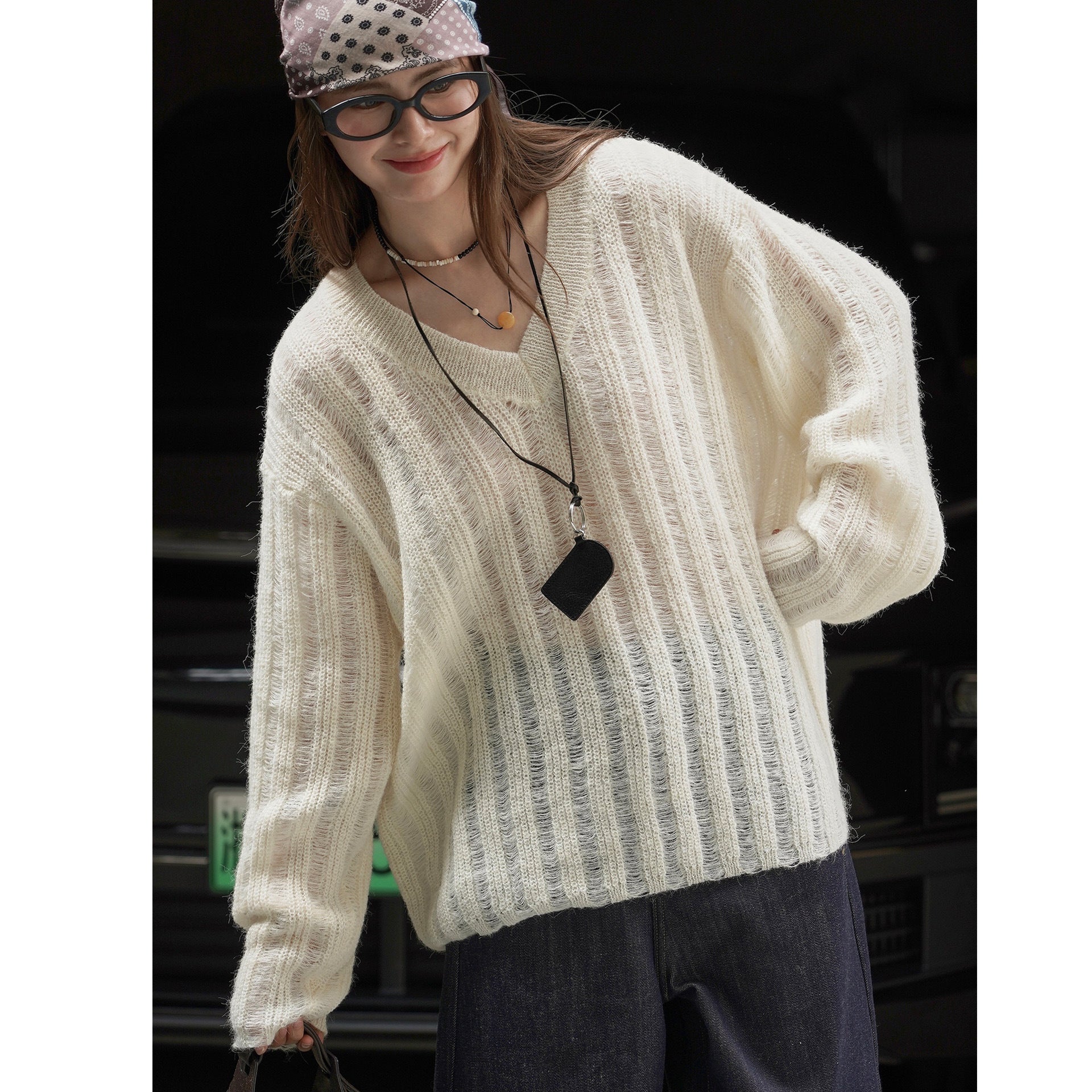 Women Casual V-Neck Sweater made of Fluffy Mix with Structured Rib Look Chichicherry