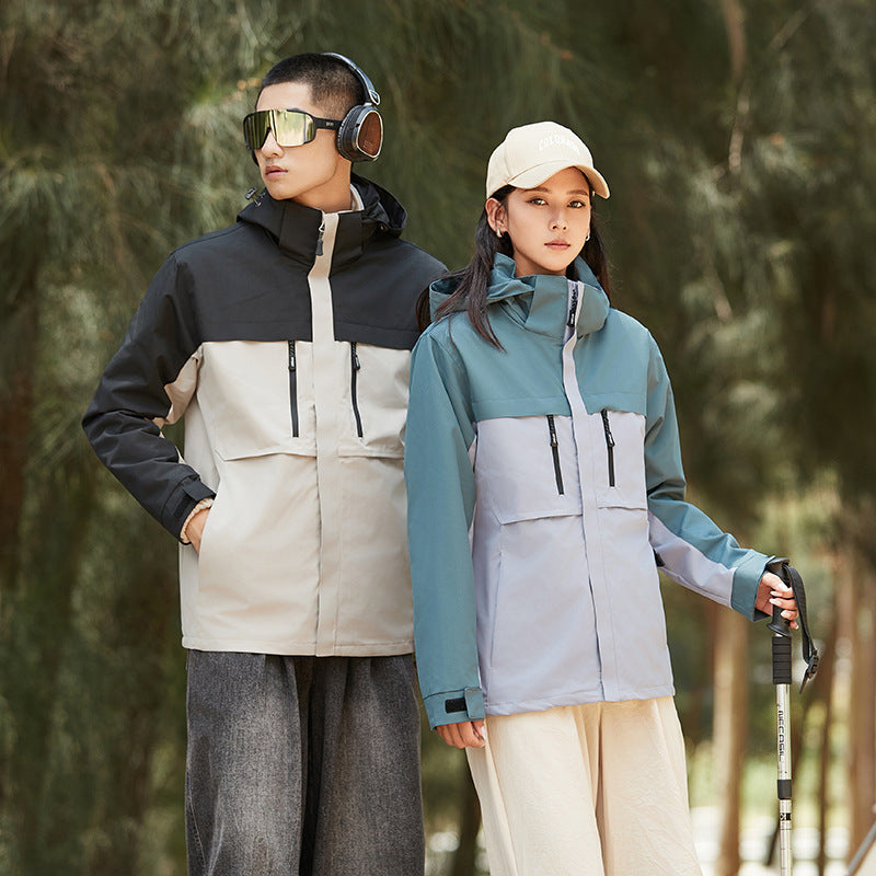 Men's technical outdoor jacket with hood, water-repellent membrane and multifunctional zip pockets Chichicherry