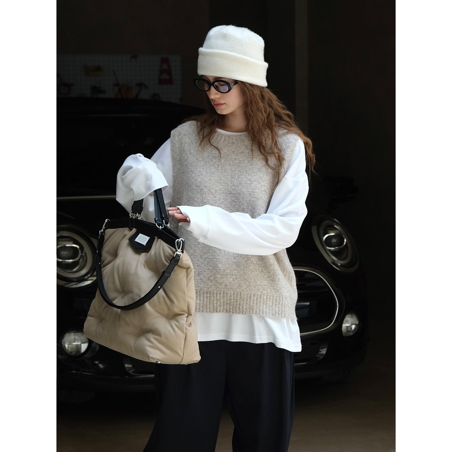Women Soft Oversized Knit Vest made of Wool Blend with Round Neckline Chichicherry