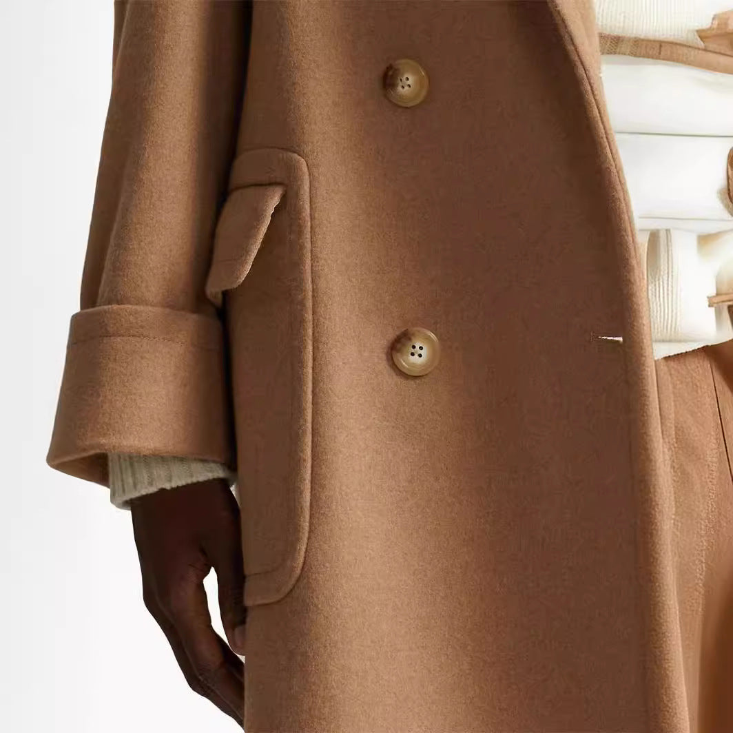 Women's longer double-breasted wool coat with wide cut and lapel collar Chichicherry