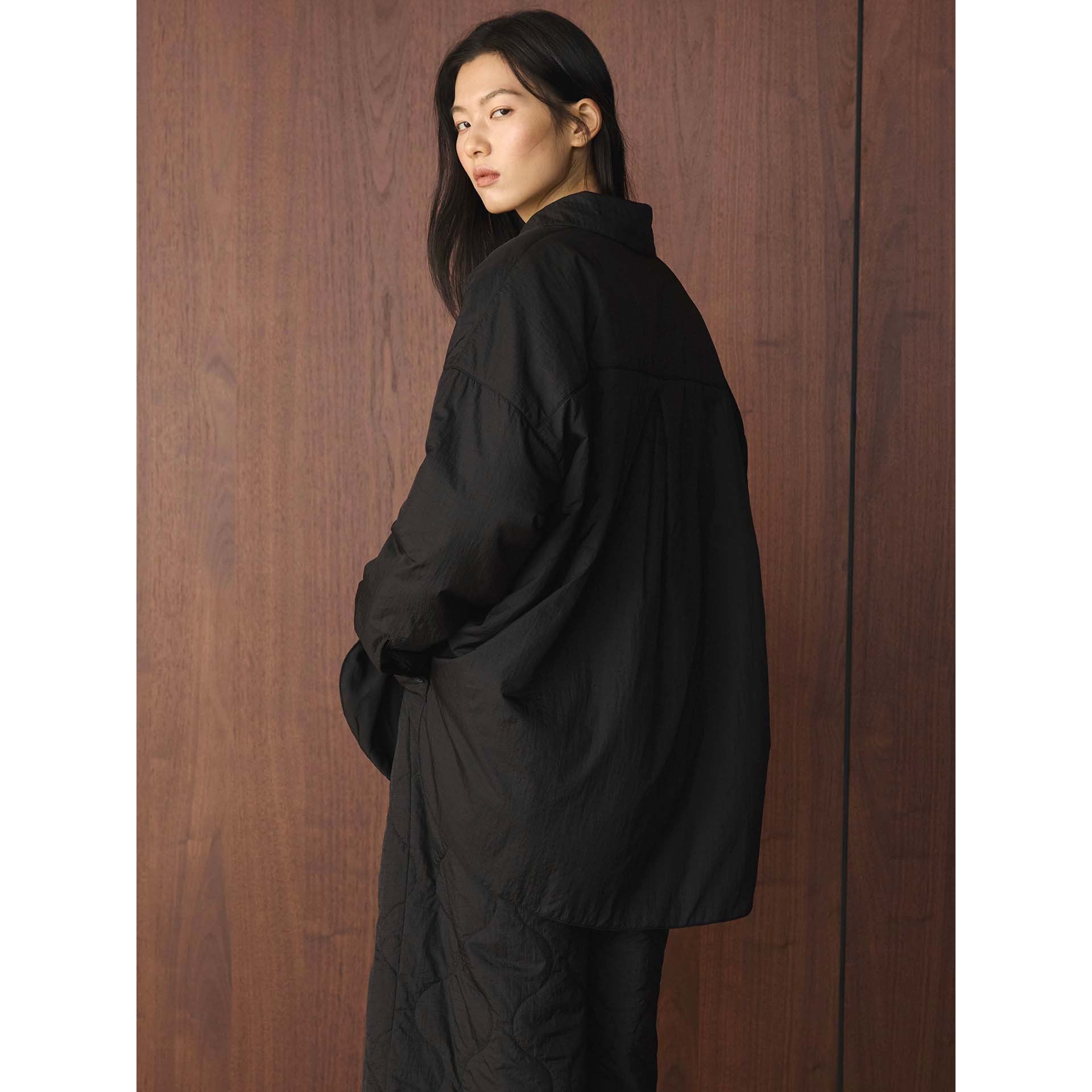 Women's loosely cut quilted oversized shirt jacket with kent collar and concealed button placket Chichicherry