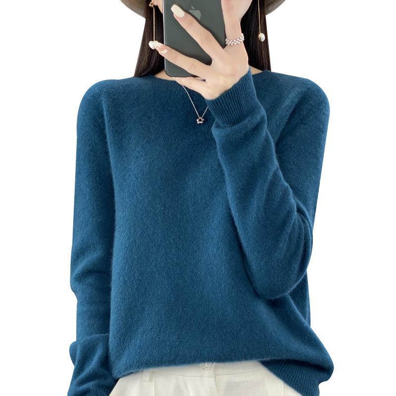 Women Loose Fine Knit Sweater with Round Neck and Plush Angora Look Chichicherry