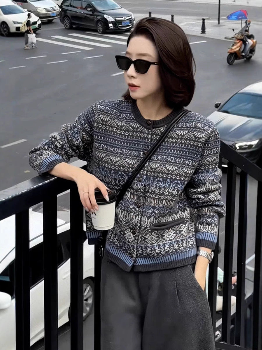 Women Short Jacket-Cardigan with Jacquard Pattern, Ribbed Cuffs and Round Neck Chichicherry