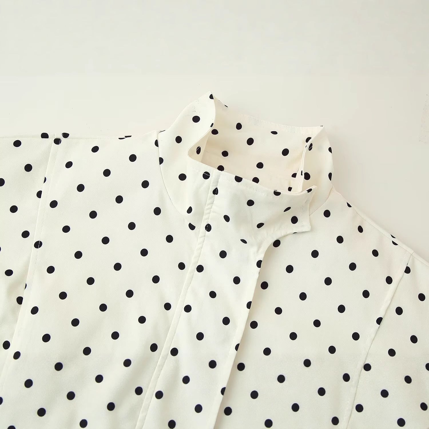 Women's short jacket with stand-up collar, boxy cropped cut and polka dot print Chichicherry