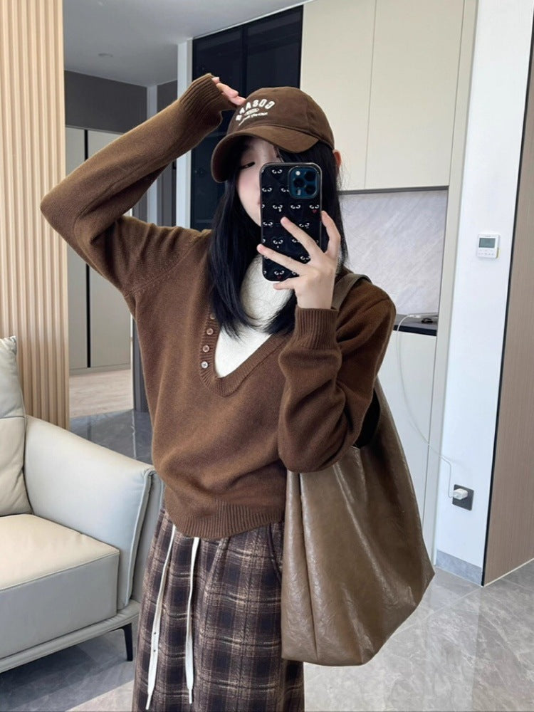 Women's Deep V-Neck Fine Knit Sweater with Layering Effect and Light Waist Definition Chichicherry