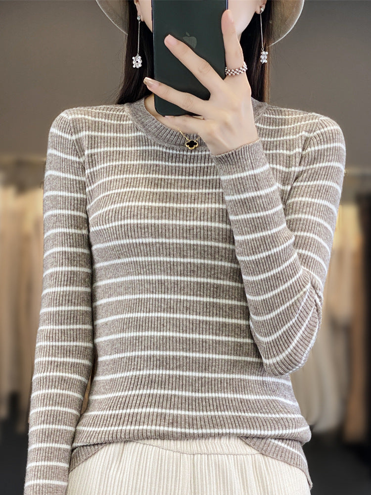 Women Slim Fit Fine Knit Sweater with Subtle Stripe Structure and Round Neck Chichicherry