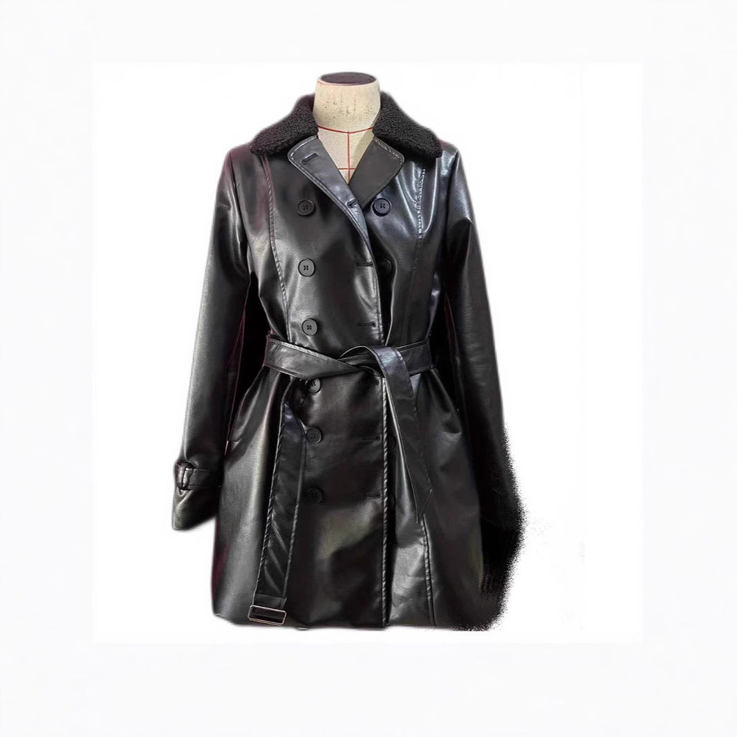 Women's long coat made of nappa leather with contrasting lambskin collar and tailored cut Chichicherry