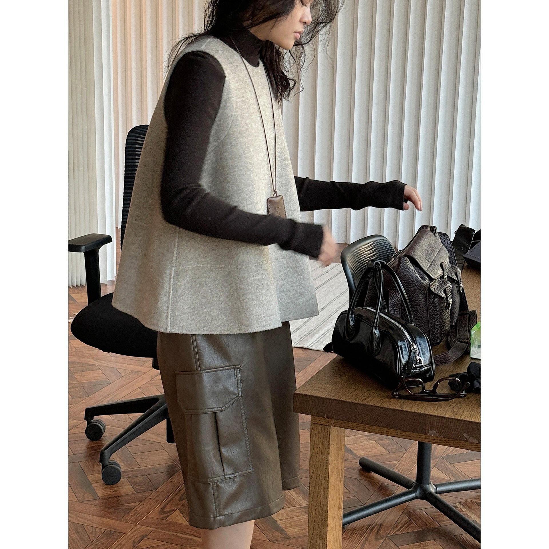 Women Boxy Wool Felt Vest with A-Line Cut and Inset Pockets Chichicherry
