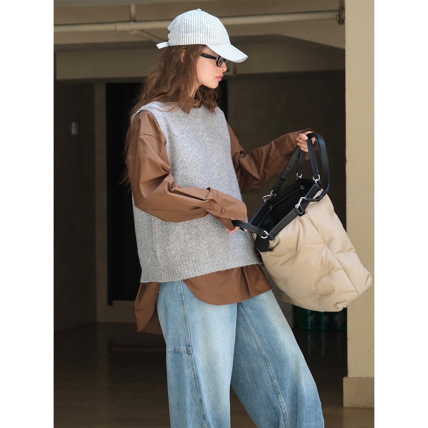 Women Soft Oversized Knit Vest made of Wool Blend with Round Neckline Chichicherry
