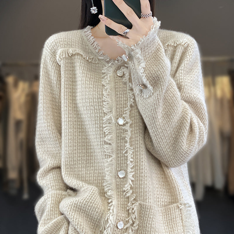 Women's knitted cardigan with fringe trim, mother-of-pearl button placket and patch pockets Chichicherry