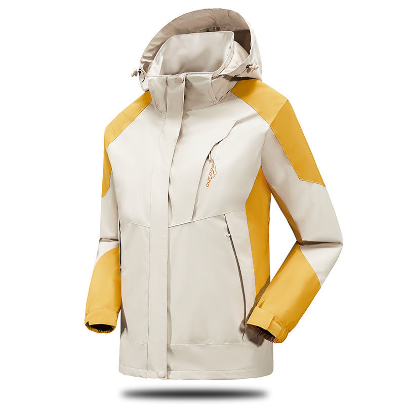 Men's water- and windproof softshell outdoor jacket with adjustable hood and zippered pockets Chichicherry