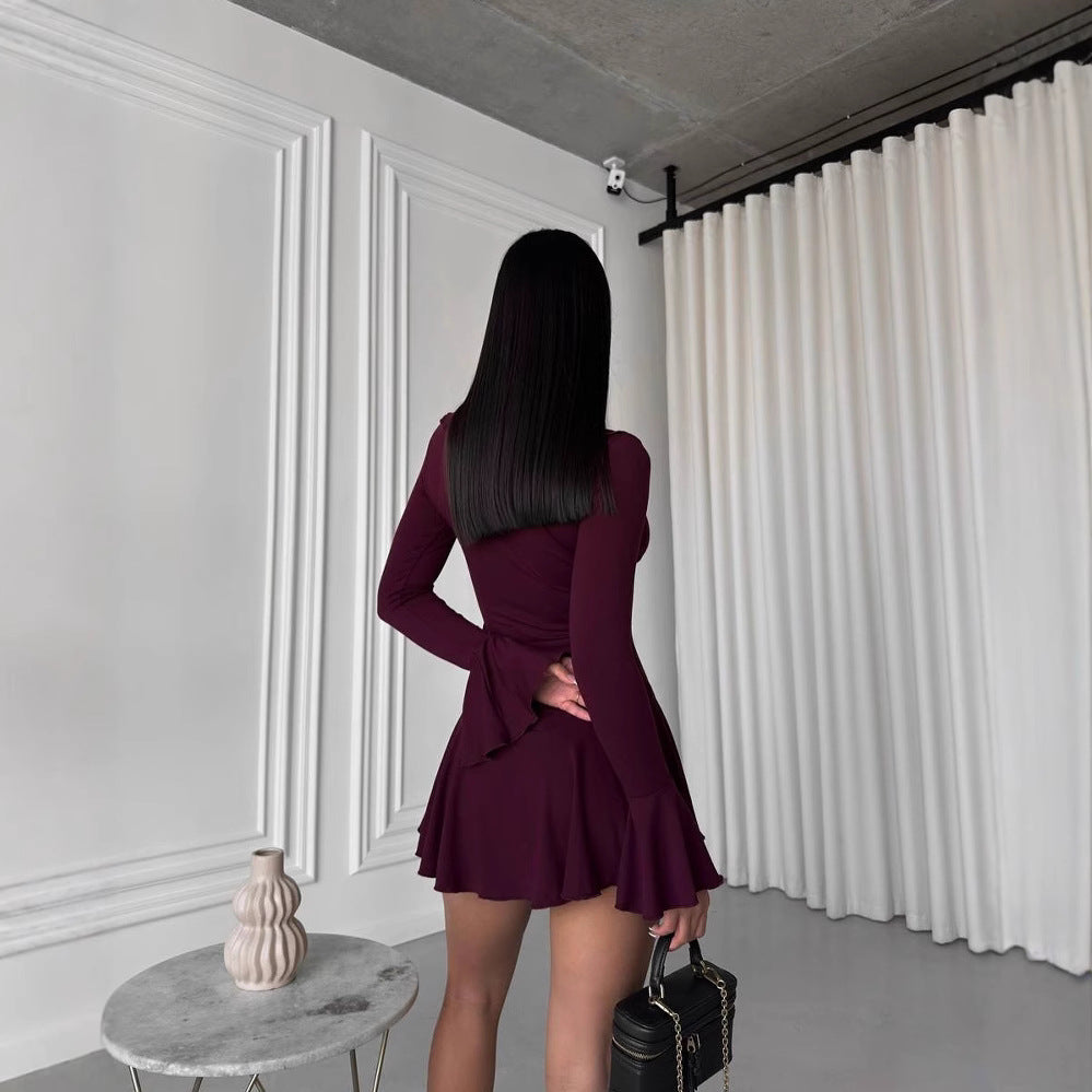 Damen Figurbetontes Rüschen‑Minikleid mit V‑Ausschnitt, Bindeband und Glockenärmeln Chichicherry