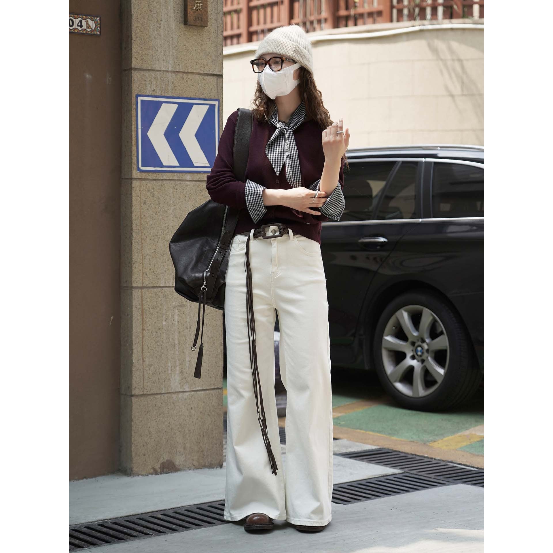 Women High-waisted wide cotton pants with wide leg and fringed leather belt Chichicherry