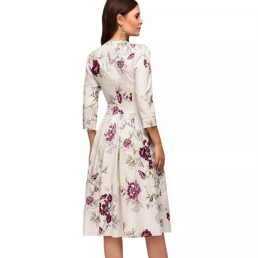 Women’s midi dress with a tailored silhouette and floral jacquard structure Chichicherry