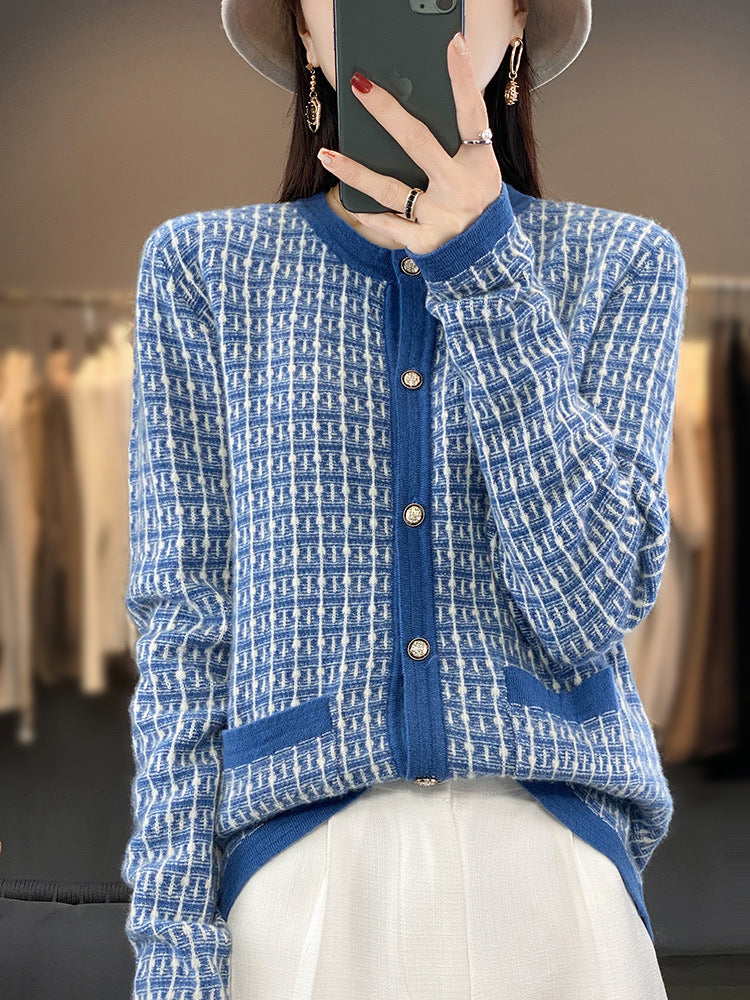 Ladies' knitted cardigan in boucle grid pattern with round neck, decorative button placket and applied pockets Chichicherry