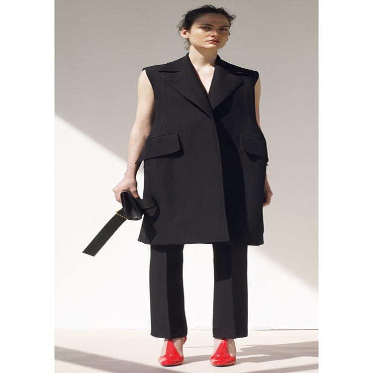 Women Sleeveless A-Line Long Vest in Oversized Tailoring with Shawl Collar Chichicherry