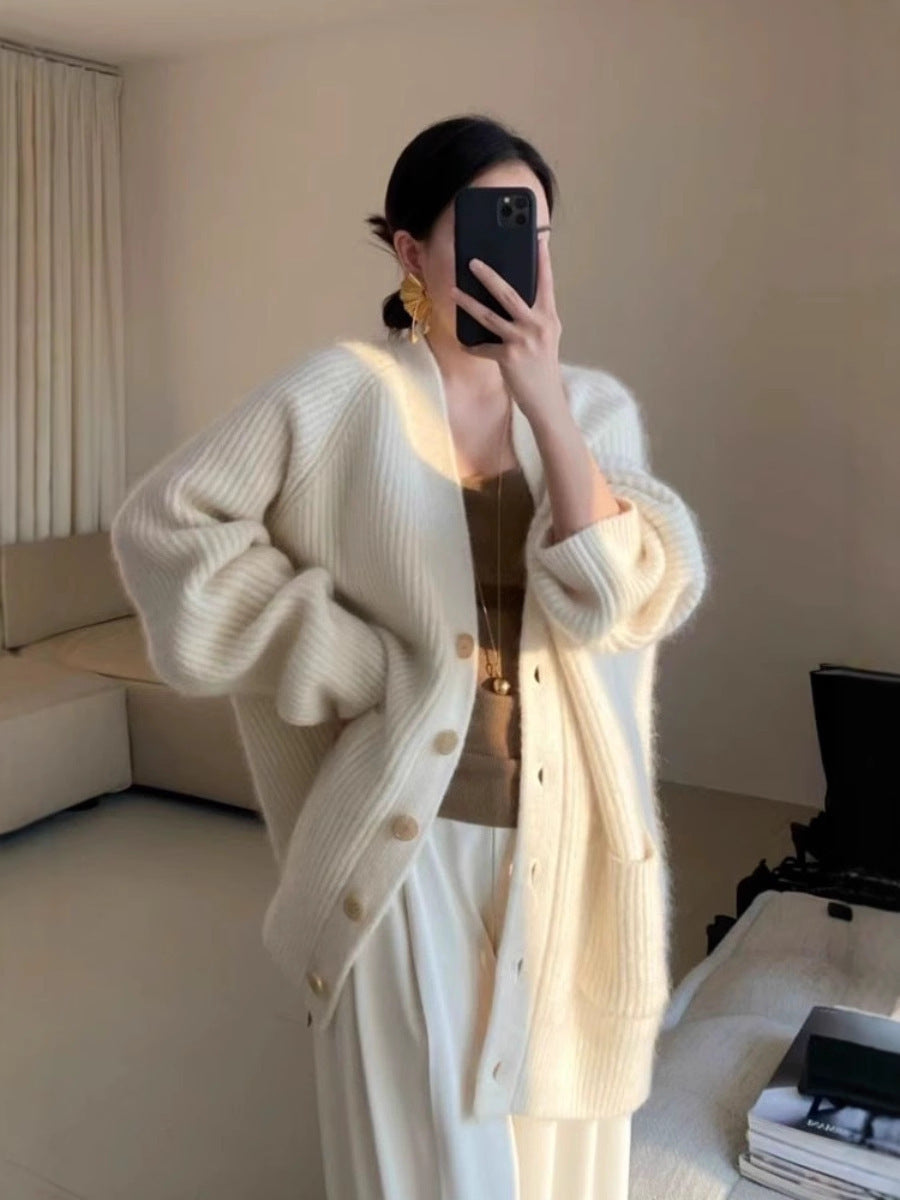 Women Long Oversized Cardigan made of soft ribbed knit with wooden button placket Chichicherry