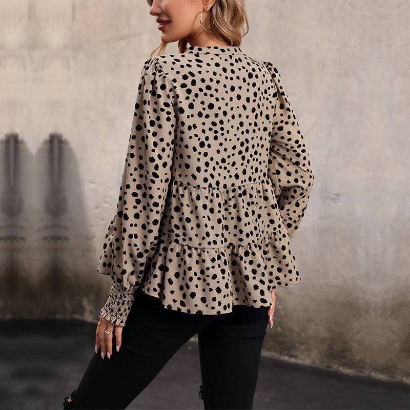 Women's gathered tiered blouse with V-neck and smoked sleeves Chichicherry