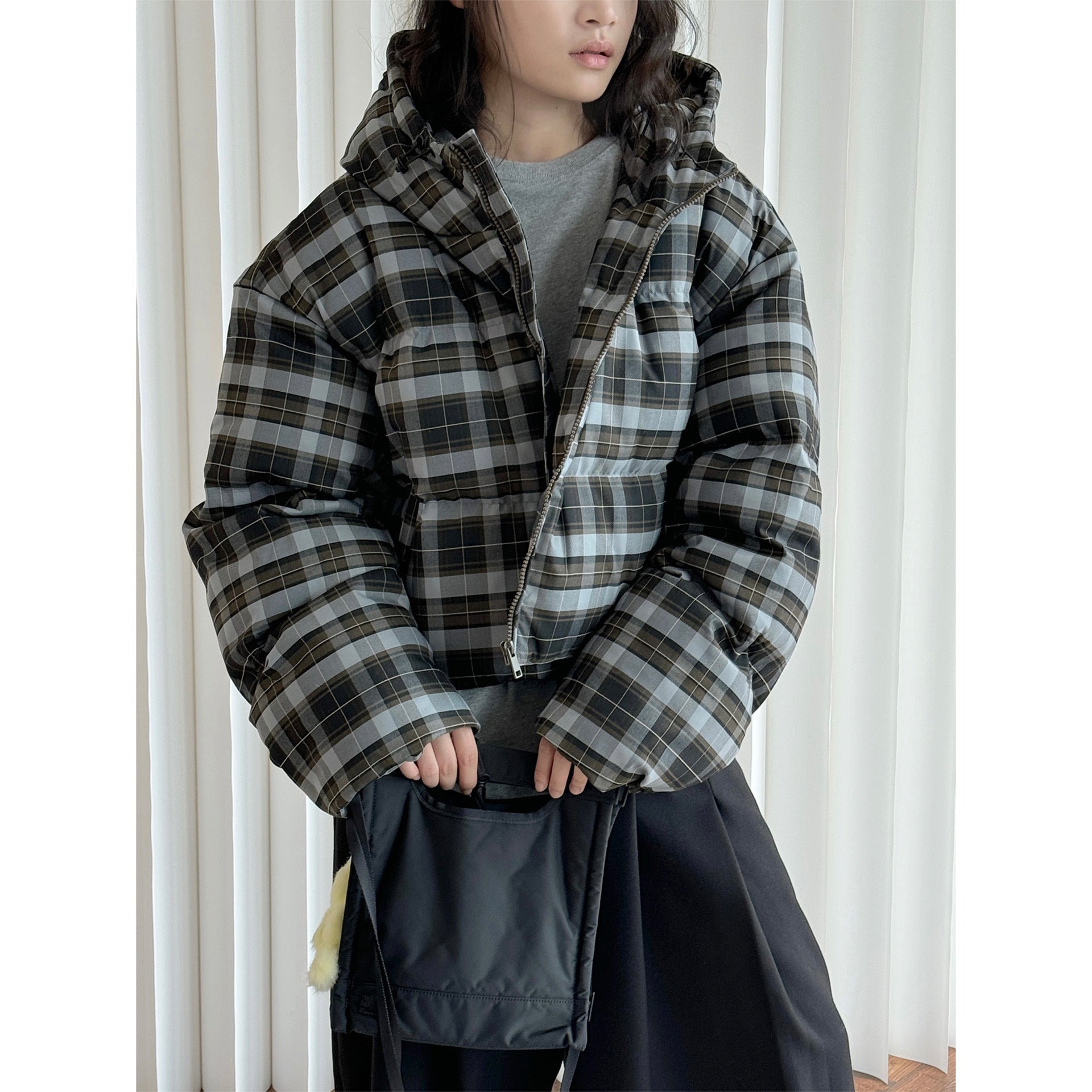 Ladies Short-Cut Padded Hooded Quilted Jacket in Checkered Pattern Chichicherry