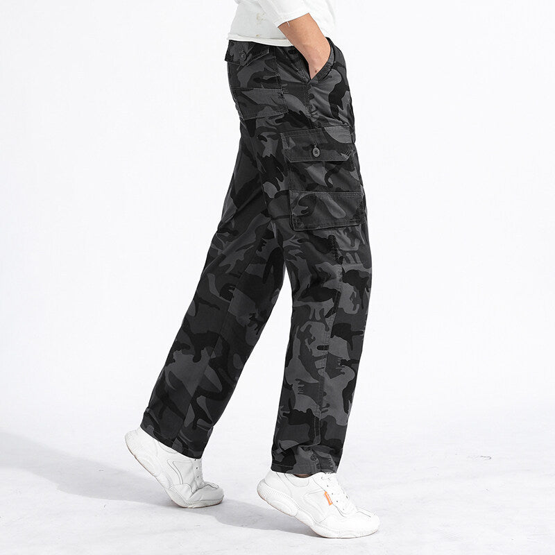 Men's Camouflage Cargo Pants in Army Style with Straight Cut, Multiple Pockets & Durable Seams Chichicherry