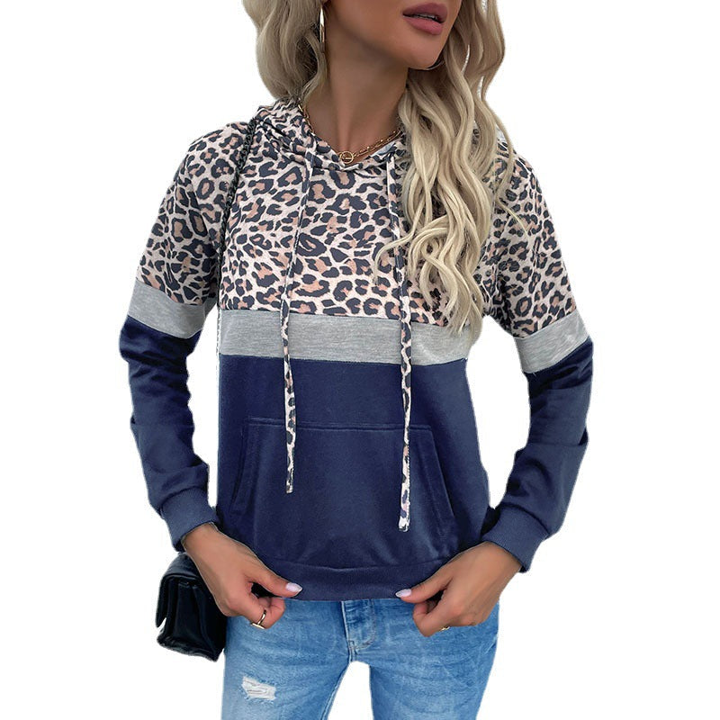 Women's hooded sweatshirt in block design with leopard pattern, kangaroo pocket and drawstring hood