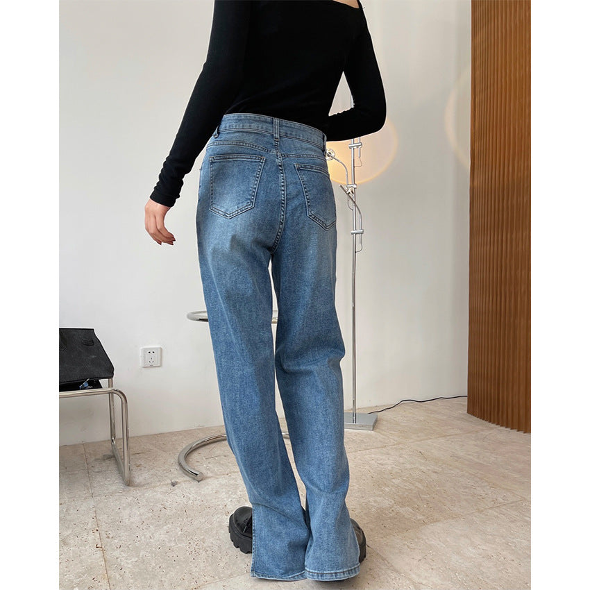 Women's High-Waisted Relaxed-Fit Jeans with Light Flare and Front Seam Chichicherry