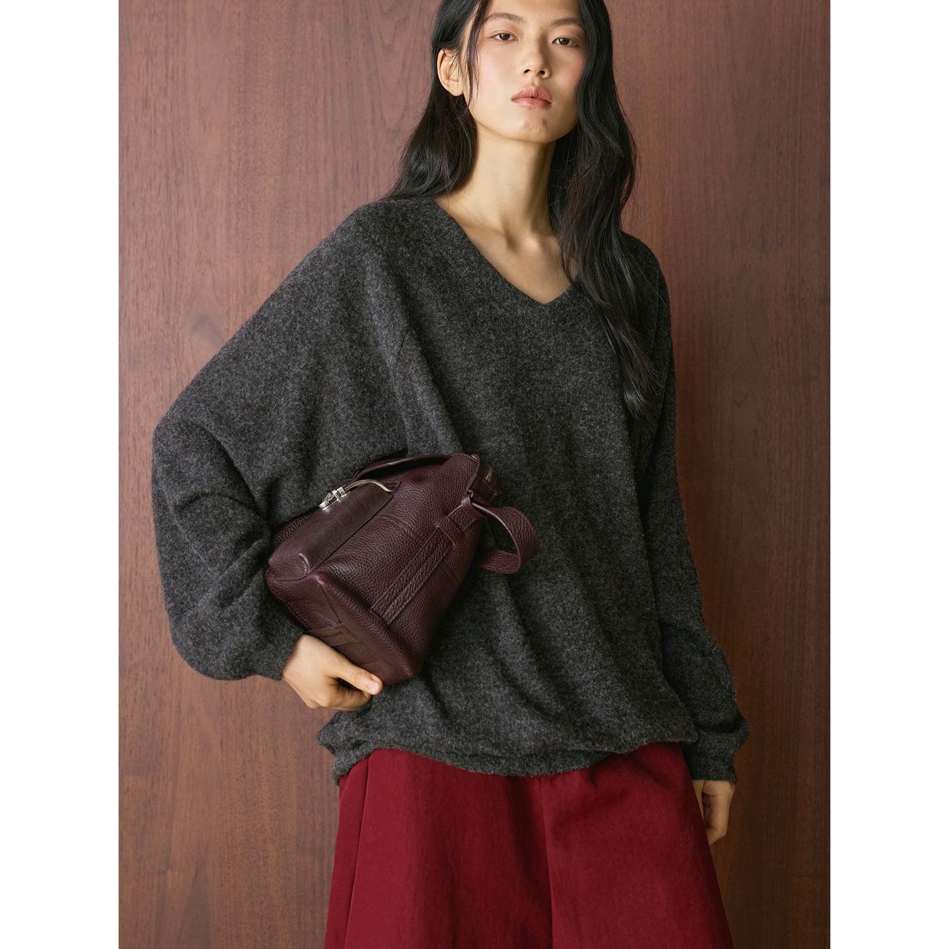 Women's V-neck Oversized Sweater in Mohair Look with Soft Fine Knit Chichicherry