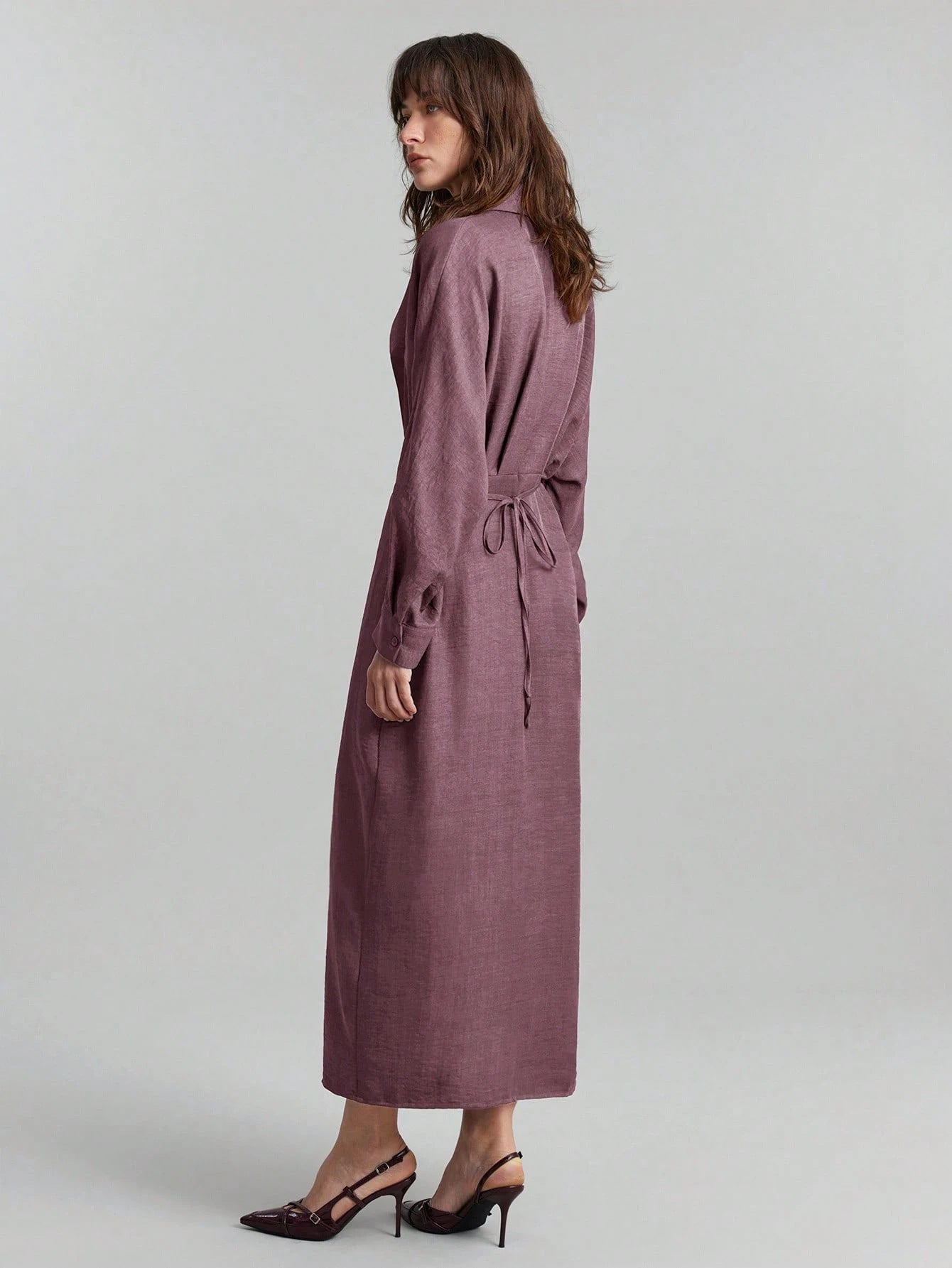 Damen Leinen-Maxikleid mit Hemdkragen, durchgehender Knopfleiste und Fledermausärmeln Chichicherry