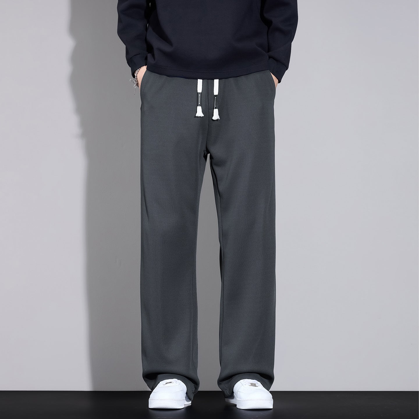 Men's Wide Relaxed Jogging Pants with Drawstring and Straight Leg Chichicherry