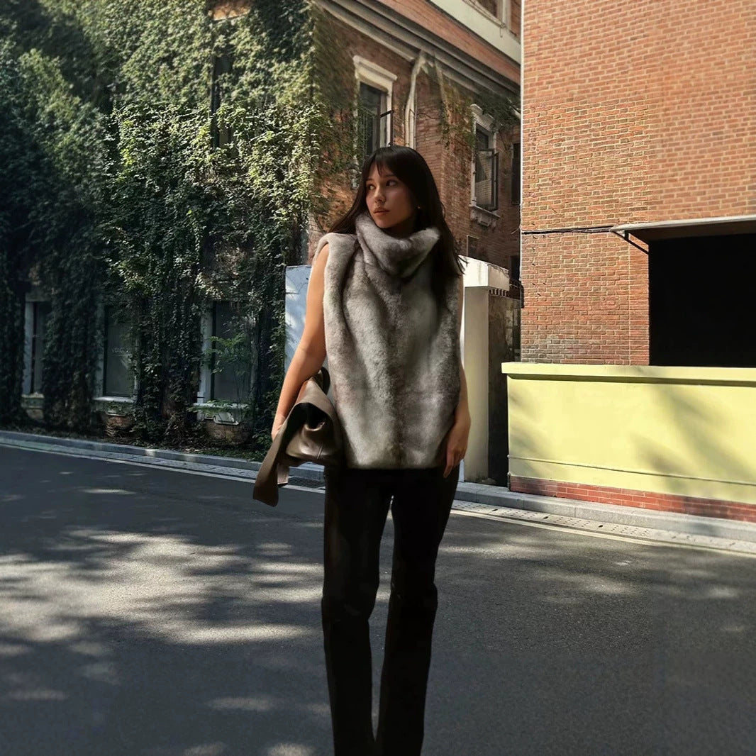 Women’s Sleeveless Faux Fur Vest with High Wrap Collar and Short Cut Chichicherry
