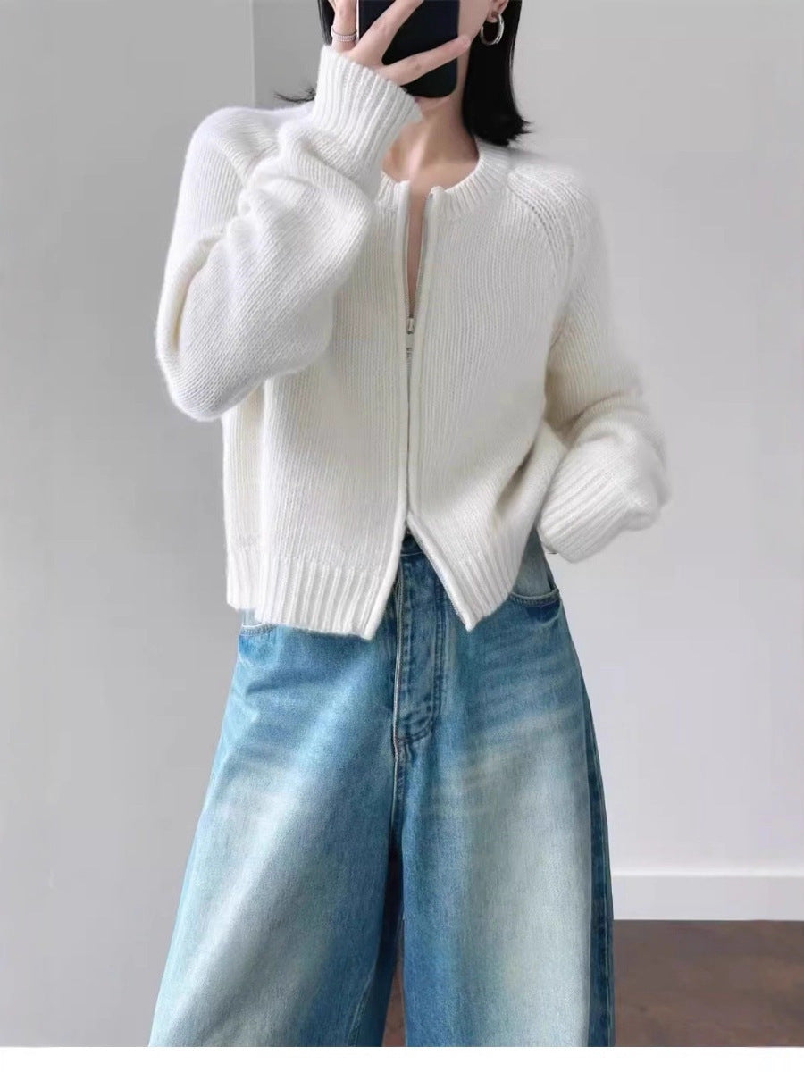 Ladies short jacket made of soft fine knit with full-length zipper and ribbed hem Chichicherry