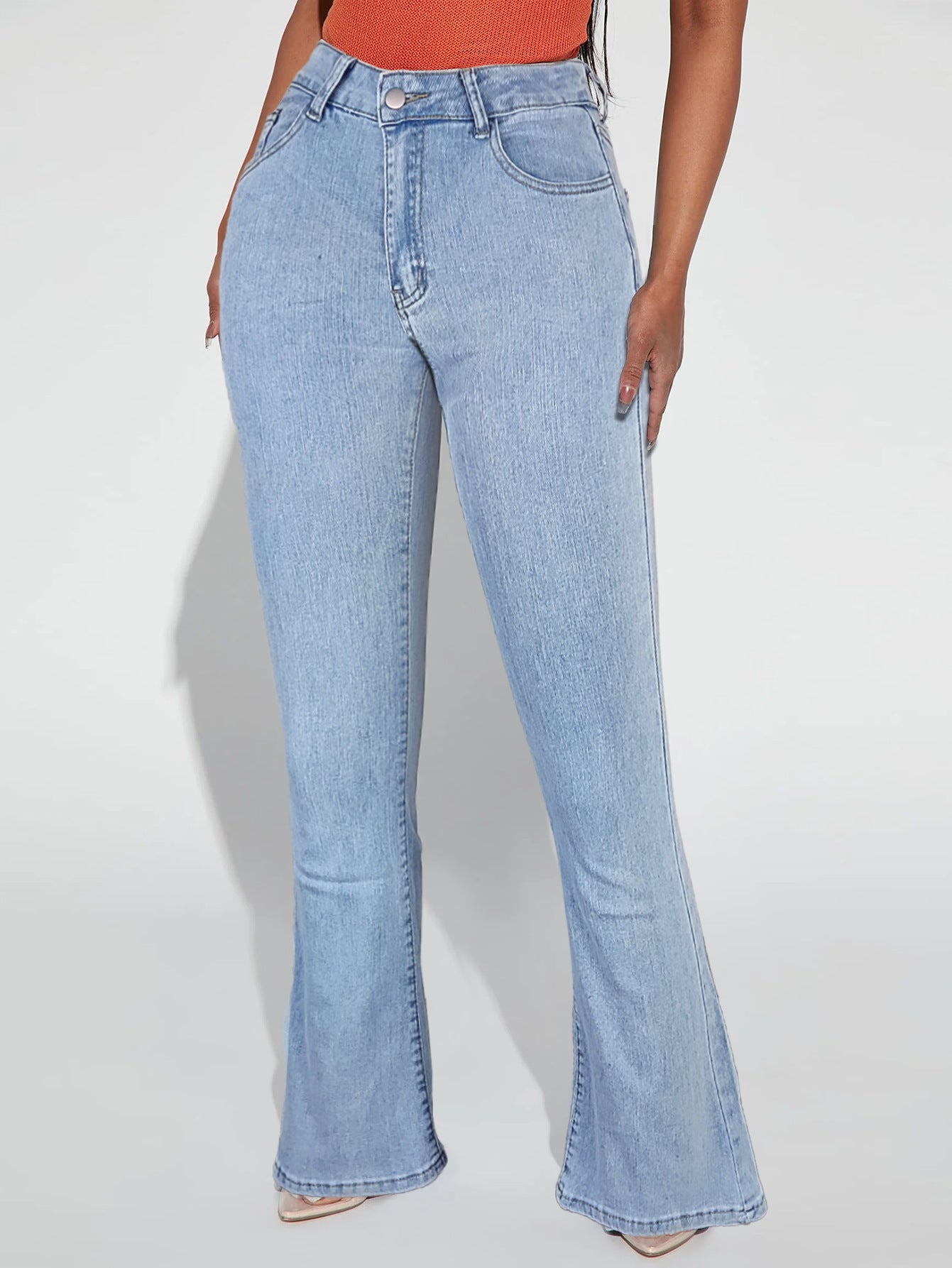 Women's high-waisted flared jeans with daisy embroidery and shaping cut Chichicherry