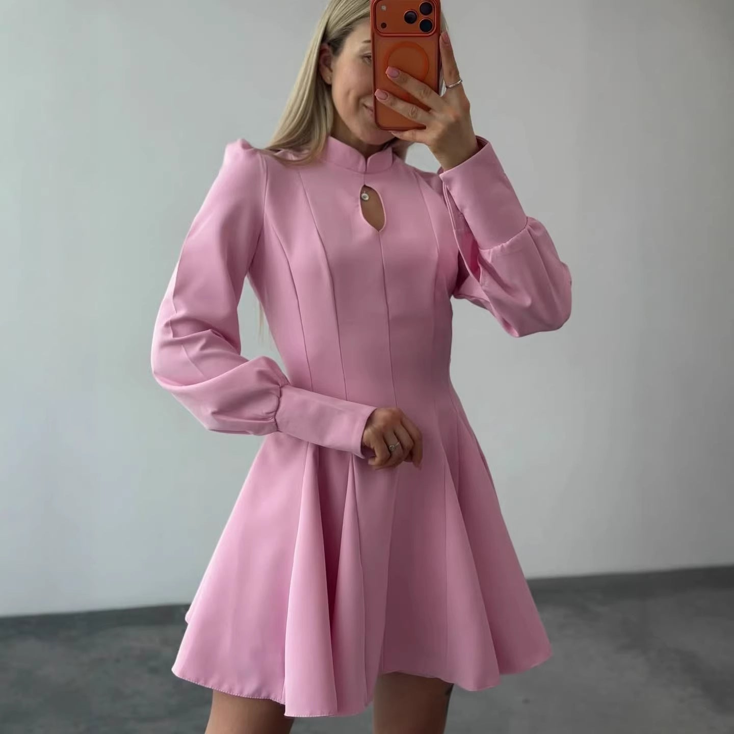 Damen A-Linien Minikleid mit Stehkragen, Schlitzdetail und Ballonärmeln Chichicherry