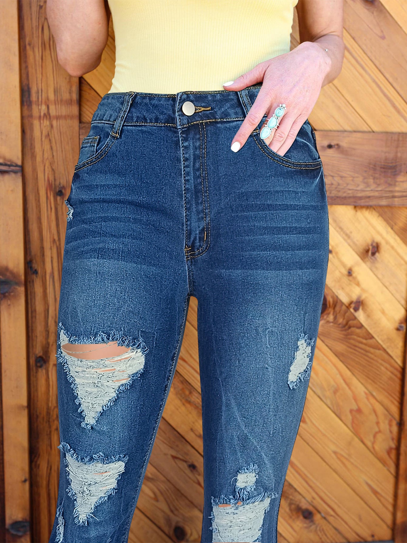 Women's Retro Flared Jeans with High Waist, Destroyed Details and Sculpting Stretch Waistband Chichicherry