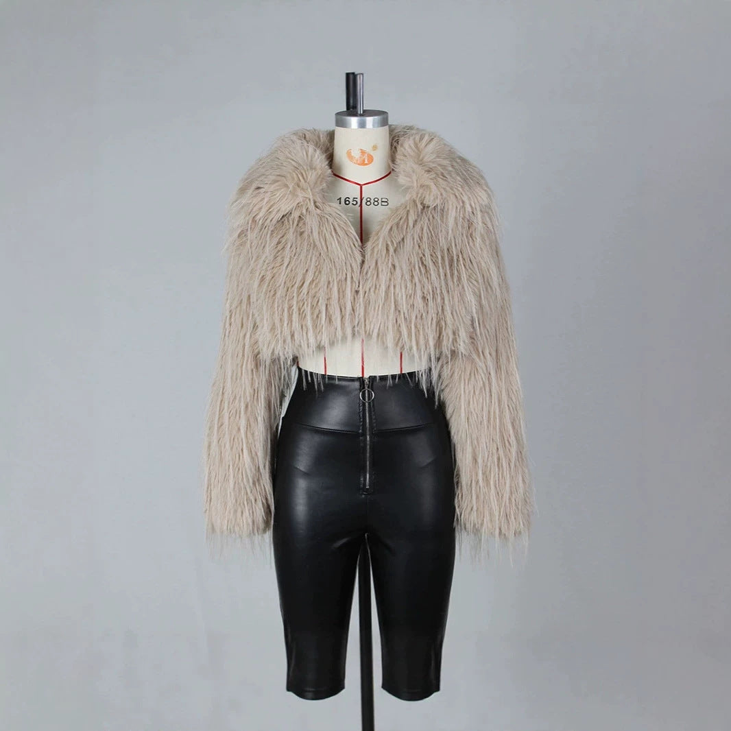 Ladies Fluffy Cropped Bolero made of High-Pile Faux Fur with Pointed Lapels Chichicherry