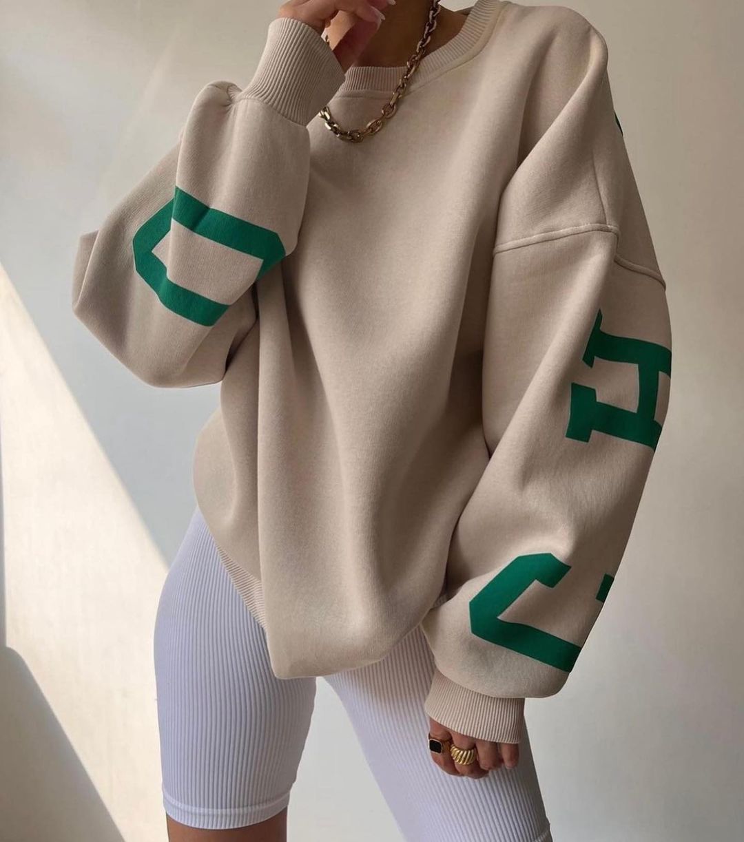 Damen Oversized Sweatshirt mit Blockprint-Ärmeln und weitem Drop-Shoulder-Schnitt Chichicherry