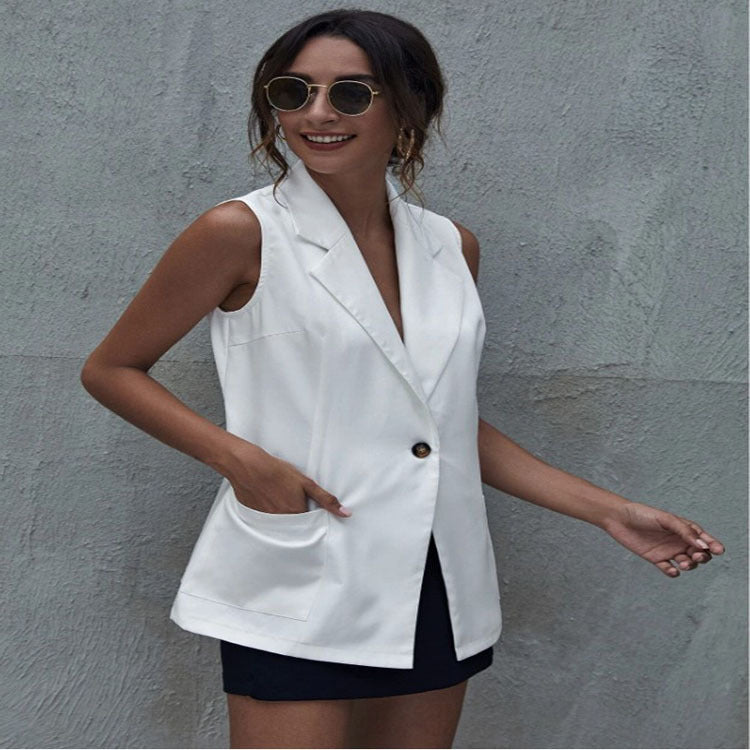 Women's sleeveless long blazer vest in tailoring with single-button closure and patch pockets Chichicherry