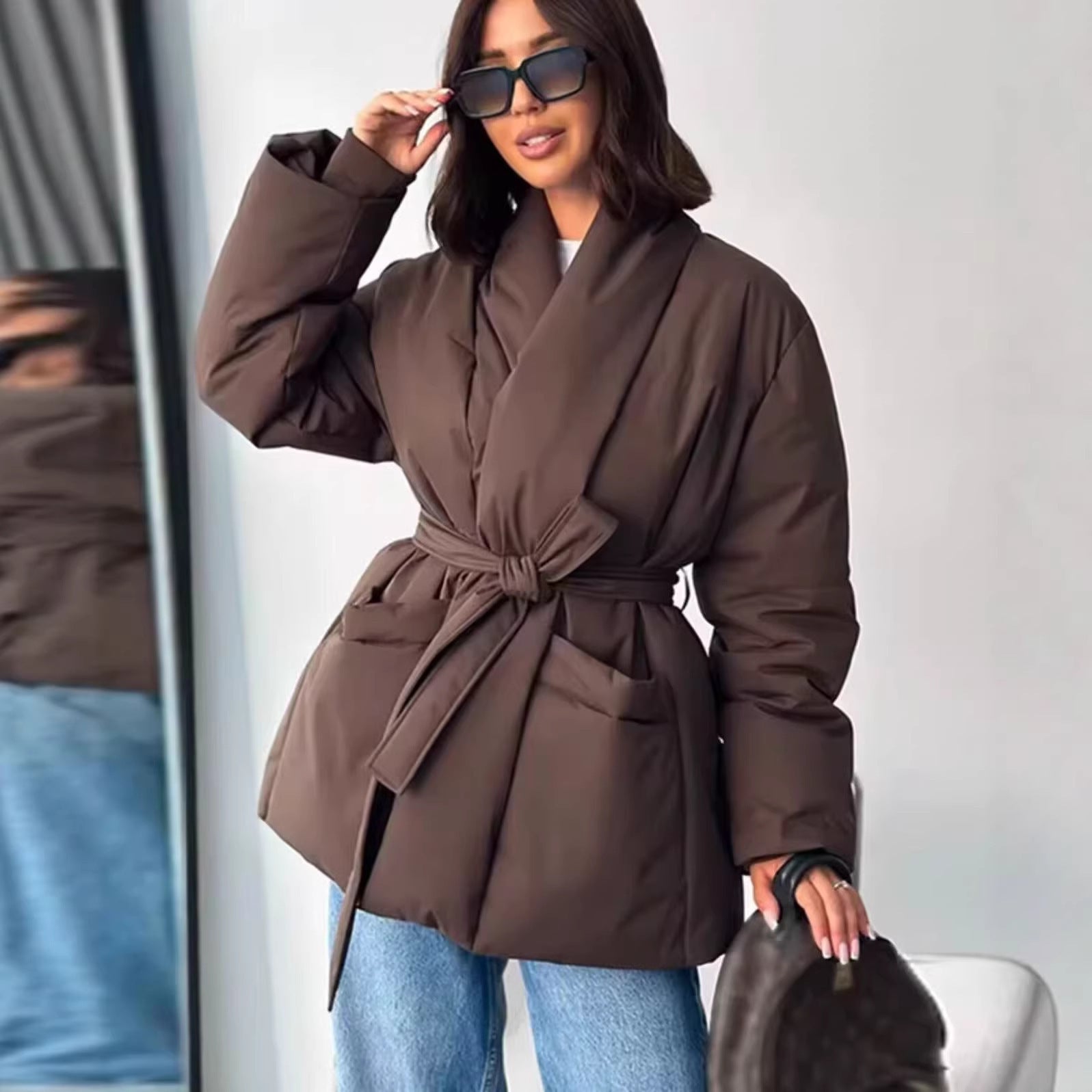 Women's short quilted coat with shawl collar, waist belt and patch pockets Chichicherry