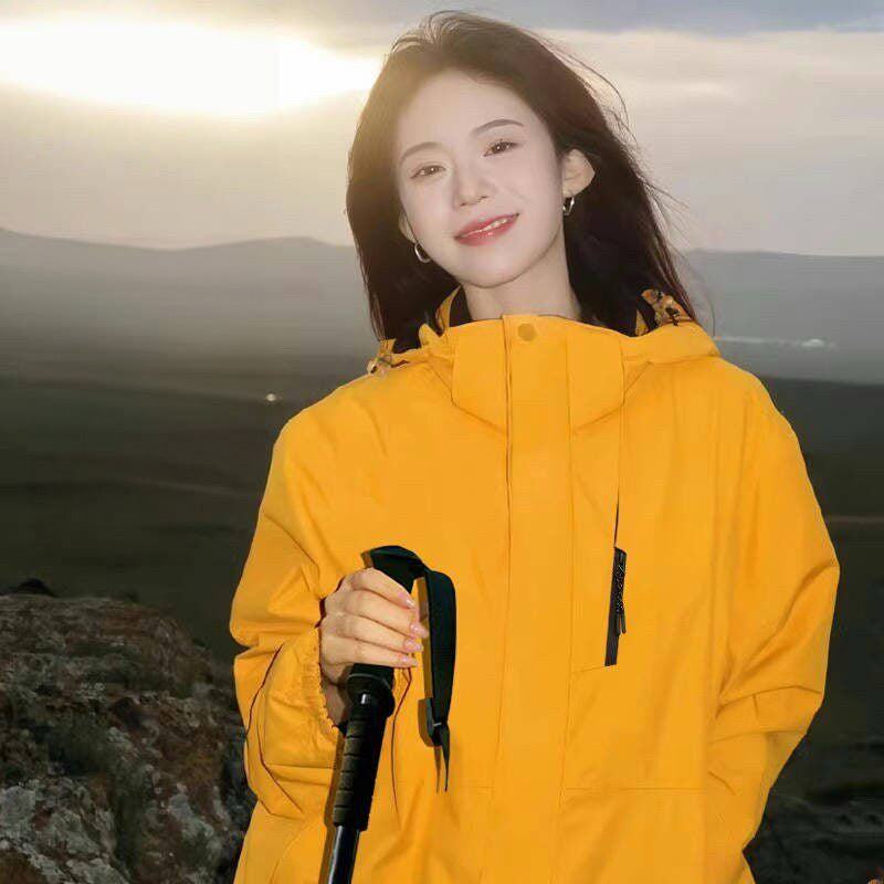 Women's Tailored Softshell Jacket with Hood and Fleece Lining Chichicherry