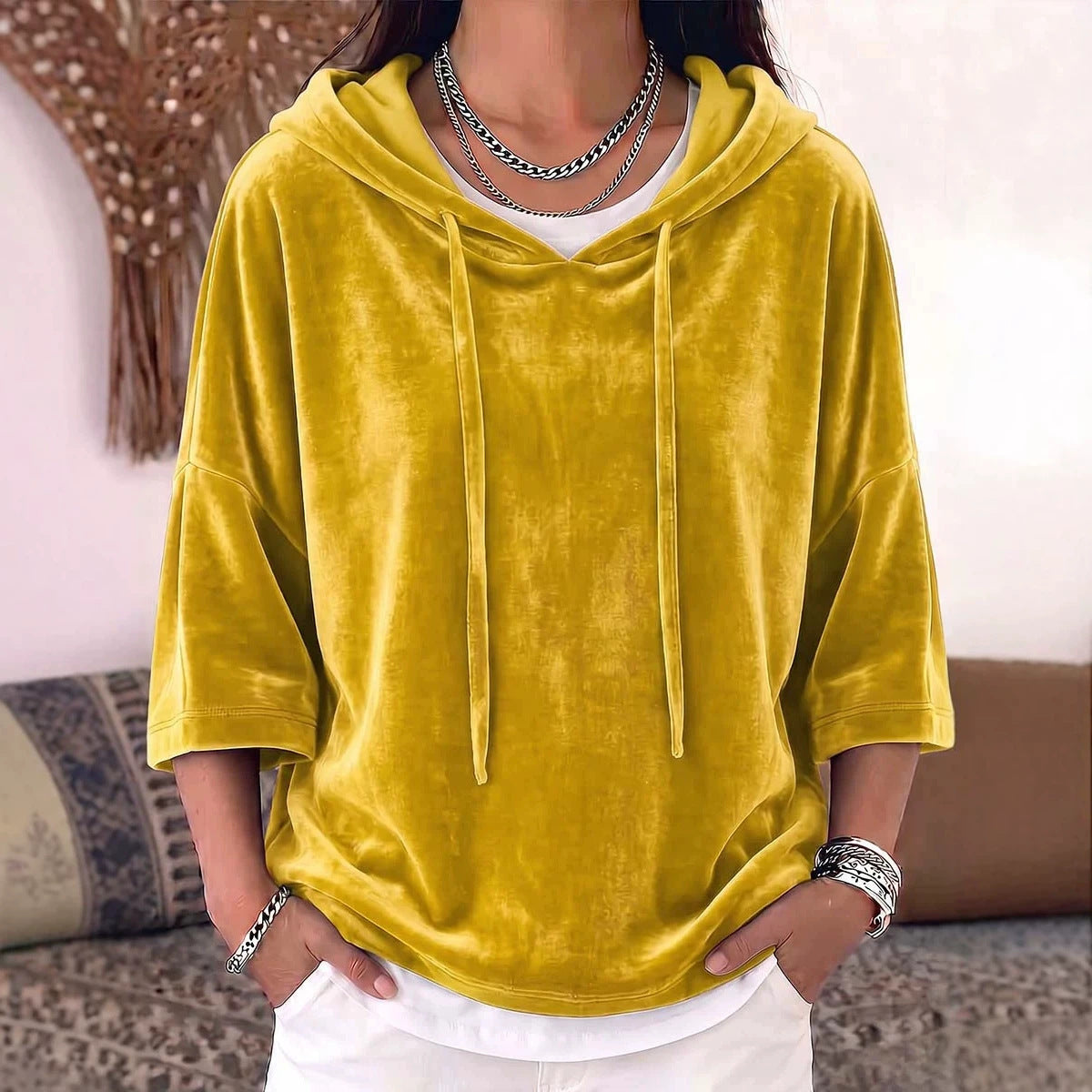 Women's Velvet Hooded Pullover with Oversize Cut and Three-Quarter Sleeves Chichicherry