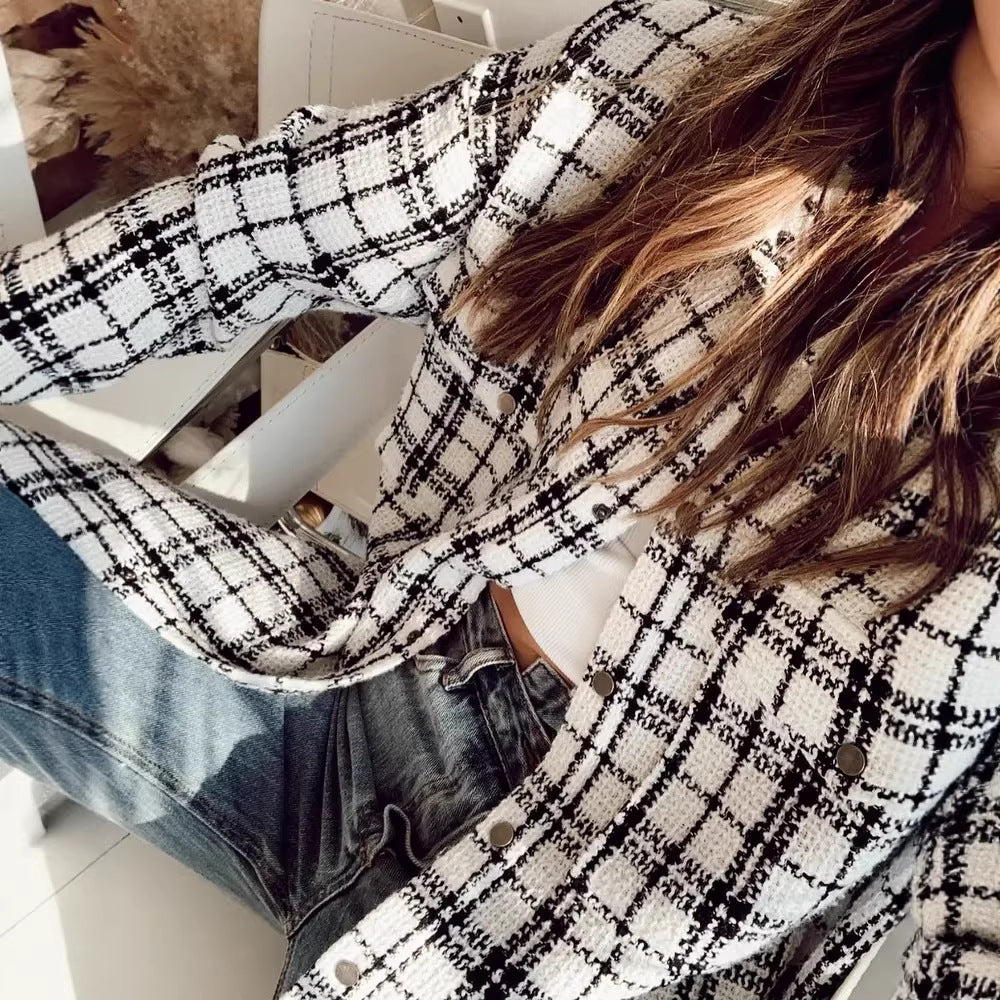 Women's Oversized Tweed Shirt Jacket with Chest Pockets and Frayed Hem Chichicherry