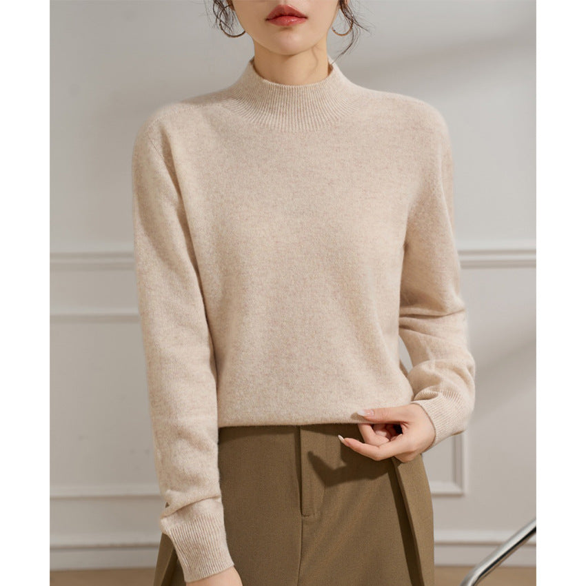 Women's fine knit roll neck with slightly tailored fit and ribbed cuffs Chichicherry