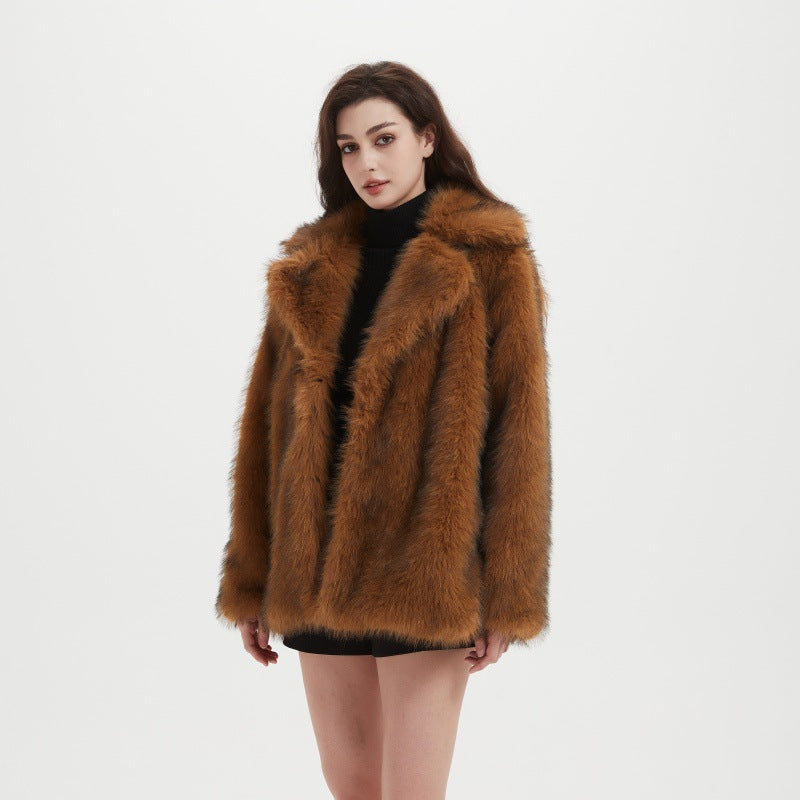 Ladies Boxy Short Coat made of dense long-fiber synthetic fur with open front Chichicherry