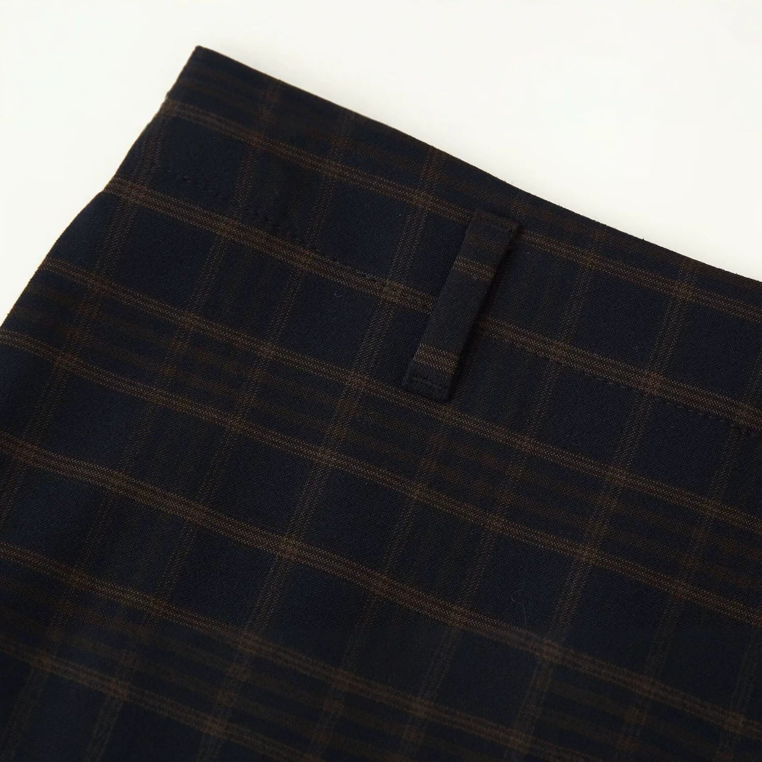 Women's high-waisted pencil skirt with center pleat and belt loops Chichicherry