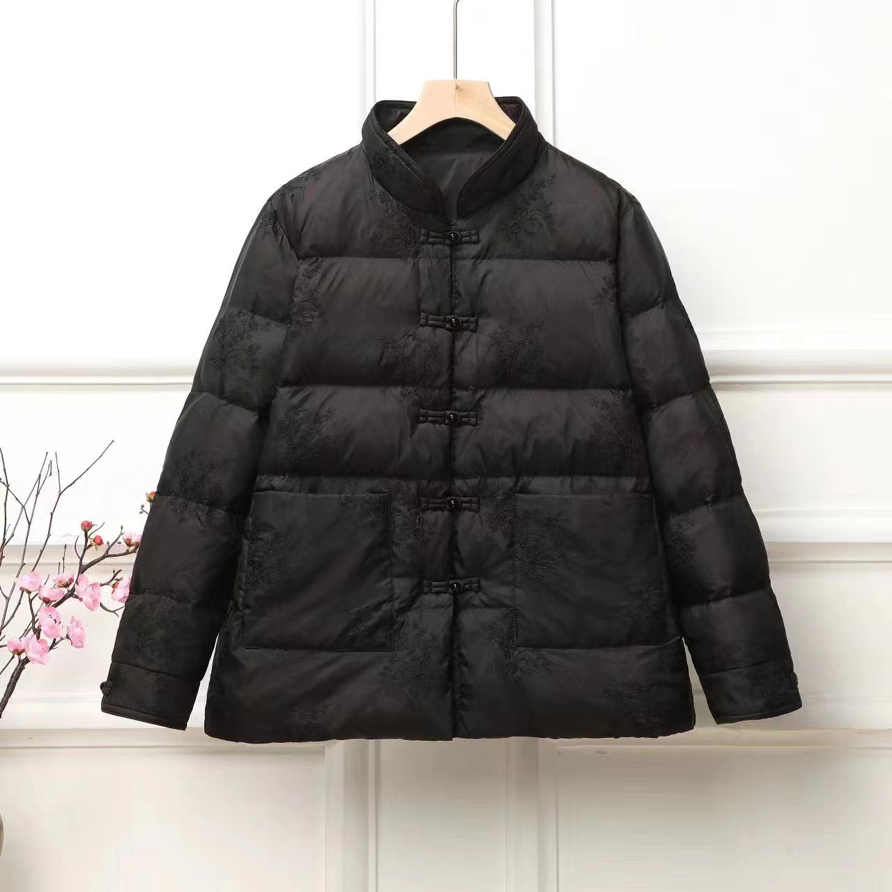 Women's padded quilted jacket with stand-up collar and traditional button placket Chichicherry