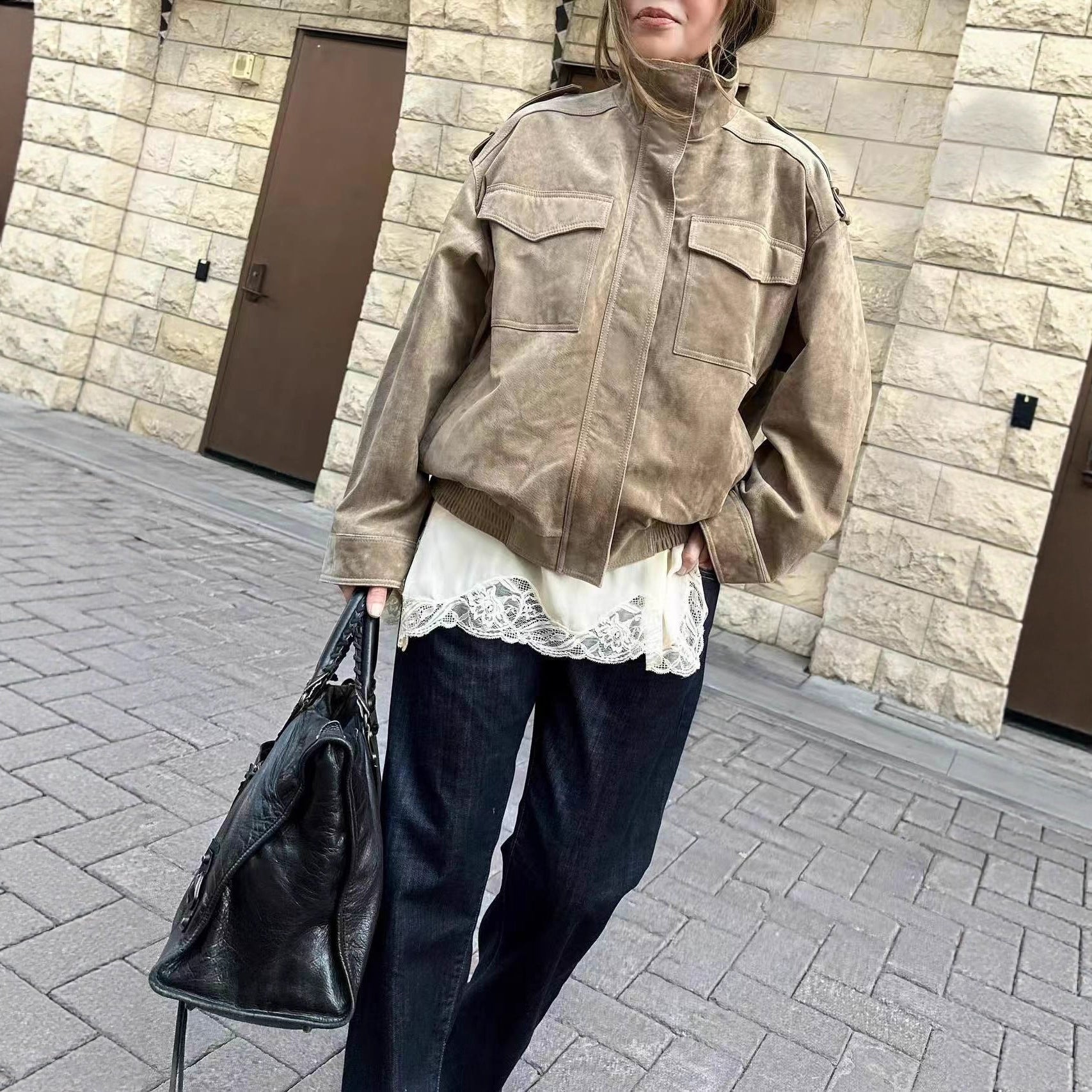 Women’s short jacket in military style with epaulets, patch chest pockets, and elastic hem Chichicherry