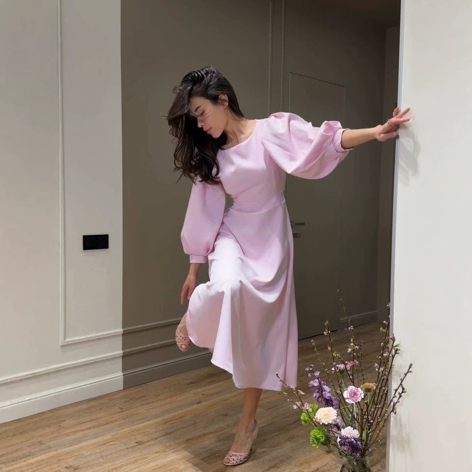 Damen Midikleid mit offenem Rückenausschnitt, voluminösen Puffärmeln und Bindegürtel Chichicherry
