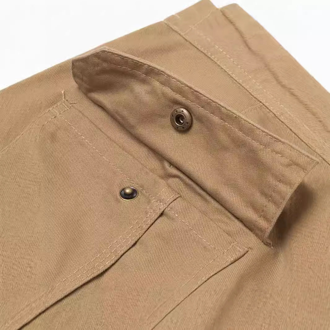 Men's cargo pants in slim-straight cut with multiple pockets and reinforced knees Chichicherry