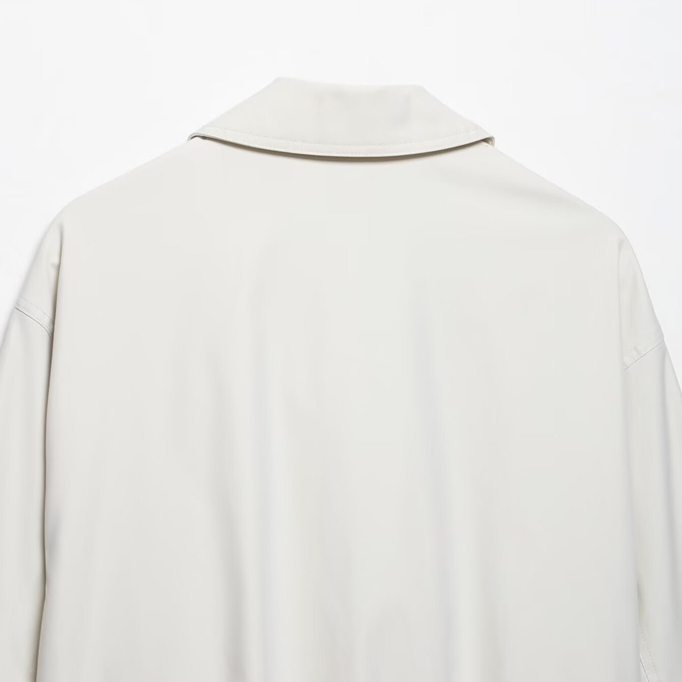 Women's lightweight bomber jacket with collar and elastic hem