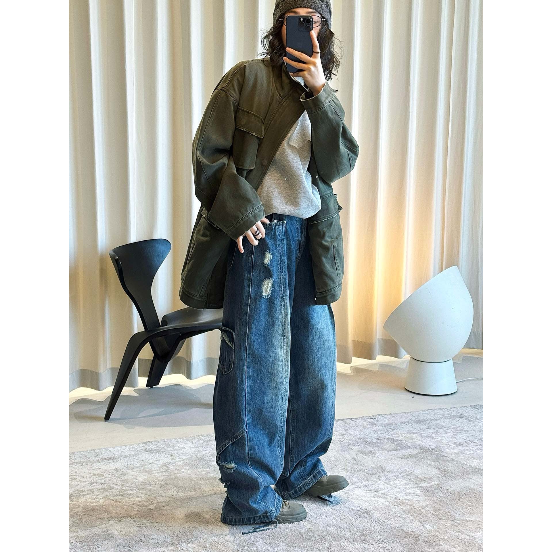 Women's Wide Baggy Jeans with Distressed Details and Cargo Pockets Chichicherry